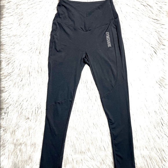 🦈Black Gymshark Workout Leggings - Size XS - Picture 2 of 5
